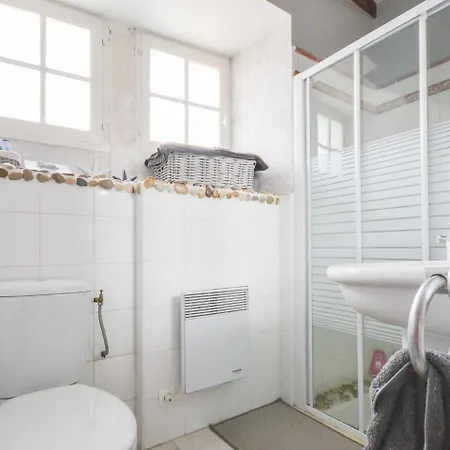 Charming Mansion In With Pool Vakantiehuis *