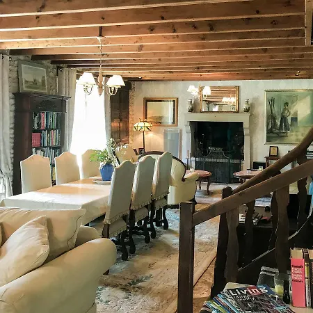 Charming Mansion In With Pool Vakantiehuis *