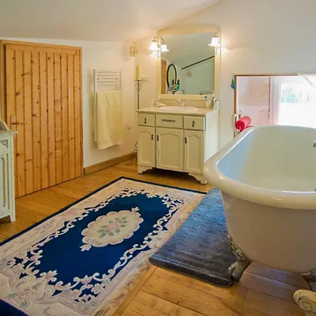 Charming Mansion In With Pool Vakantiehuis La Foret-de-Tesse
