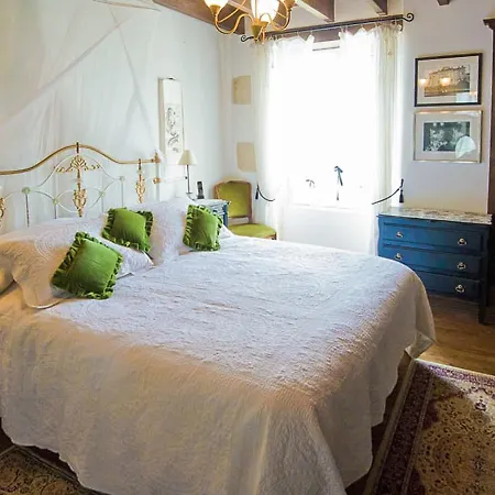 Vakantiehuis Charming Mansion In With Pool